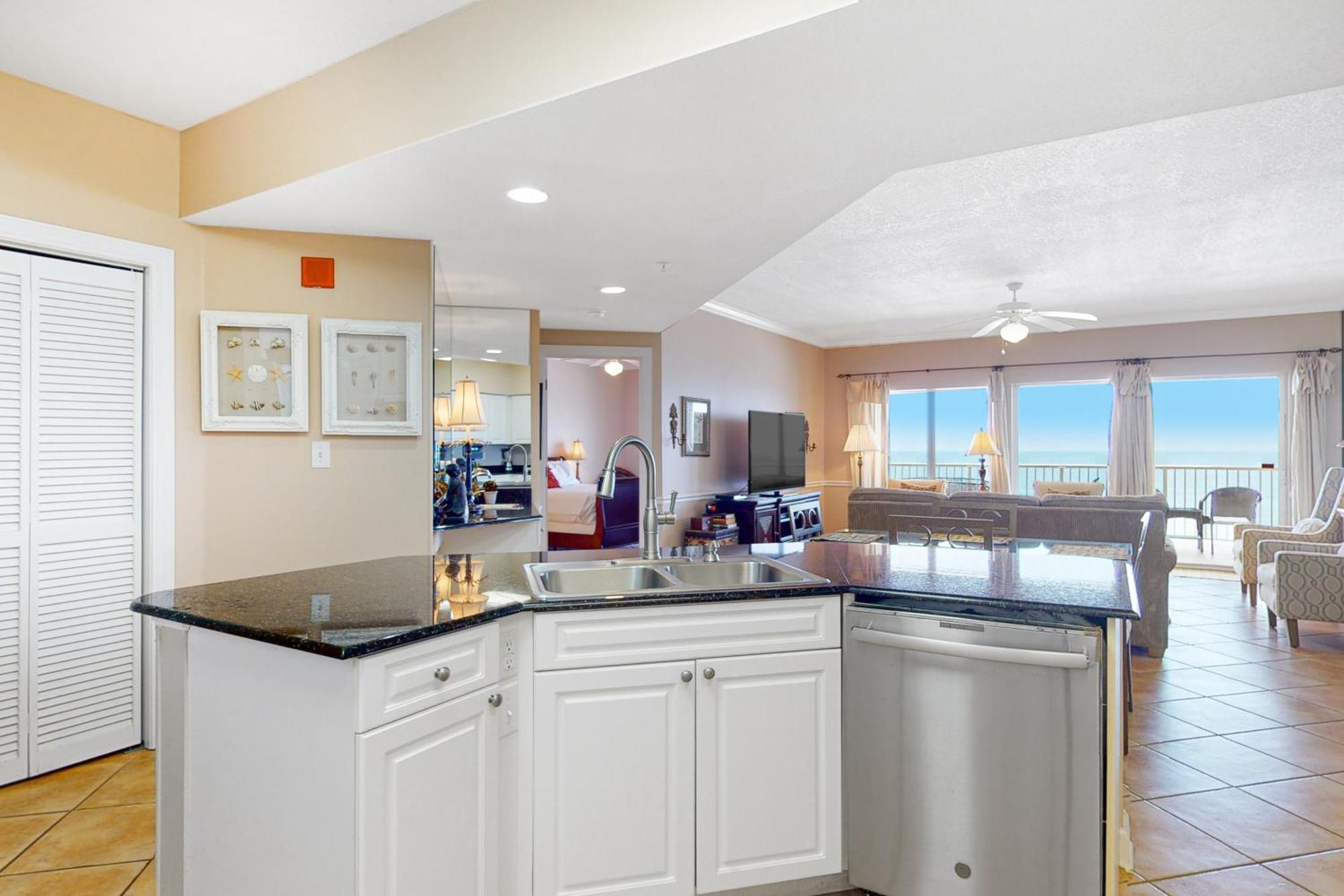Admirals Quarters Villa Orange Beach Room photo